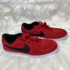 Nike Mavrk Low